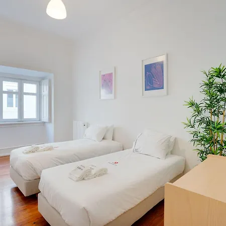 Family Comfort In Principe Real Ac And Parking Apartment Lisbon