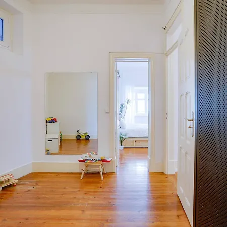 Family Comfort In Principe Real Ac And Parking