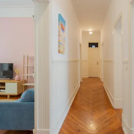 Family Comfort In Principe Real Ac And Parking Lisboa