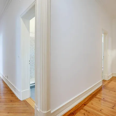 Family Comfort In Principe Real Ac And Parking